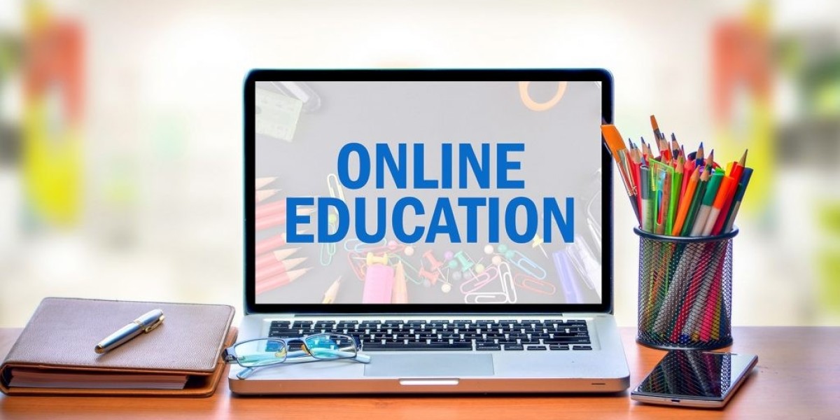 Untangling the Dilemma: Navigating the Interplay of Online Course Mastery and Outsourcing in Nursing Education